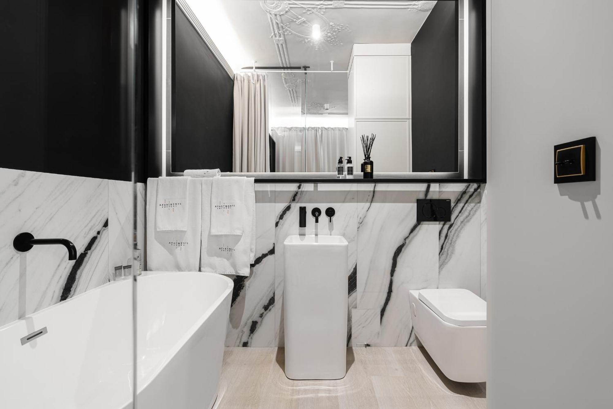סופוט Apartments Factory Helska מראה חיצוני תמונה