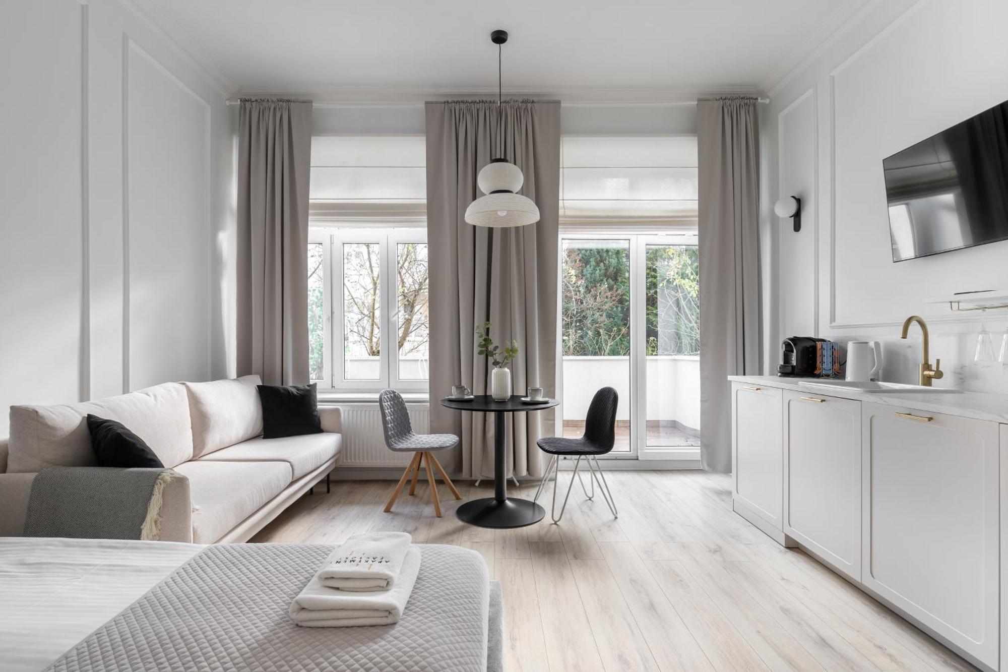 סופוט Apartments Factory Helska מראה חיצוני תמונה